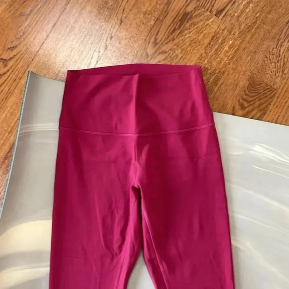 Lululemon I 6 - Picture 2 of 10